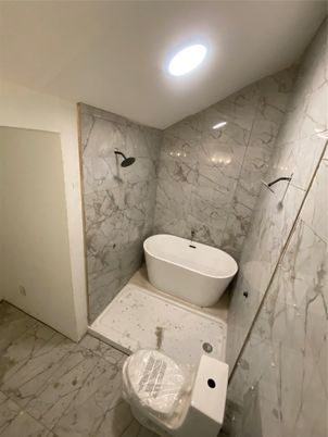Bathroom, Interior, Marble, Marble Walls, Recessed Lighting