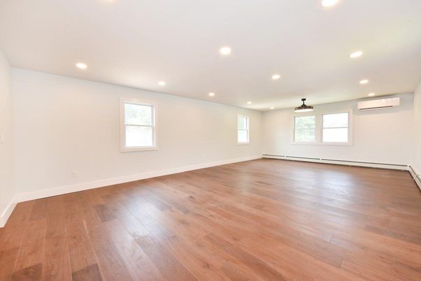 Empty room, Interior, Recessed Lighting, Wood Texture Flooring