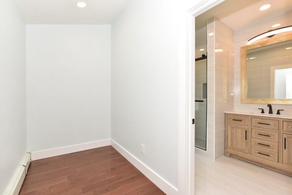 Bathroom, Interior, Recessed Lighting, Wood Texture Flooring
