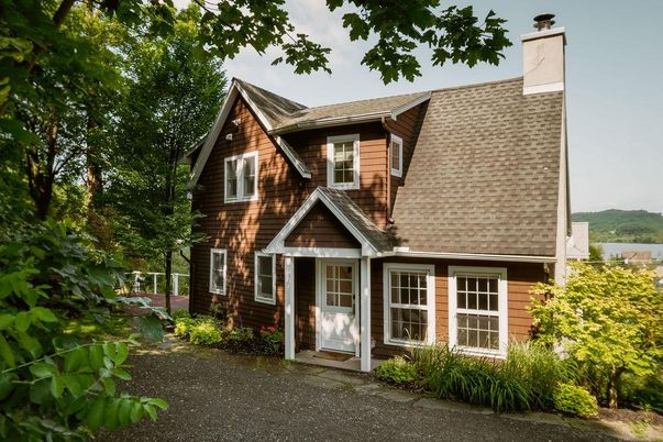 Exterior, Facade, Cape Cod