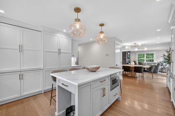 Dining room, Interior, Kitchen, Pendant Lights, Recessed Lighting, Wood Texture Flooring