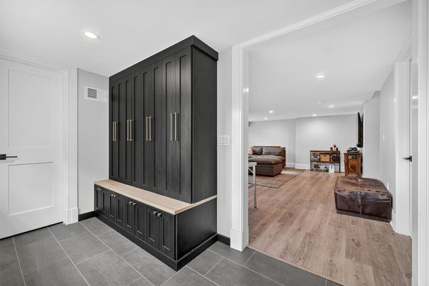 Interior, Recessed Lighting, Wood Texture Flooring