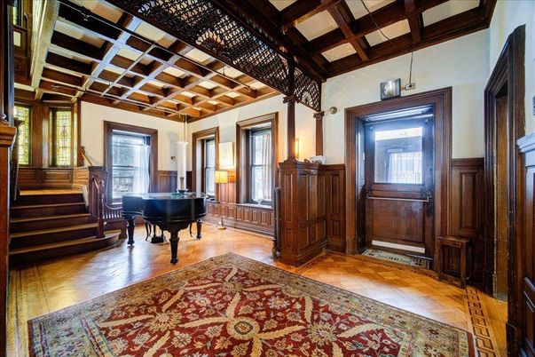 Interior, Piano, Wooden Beams