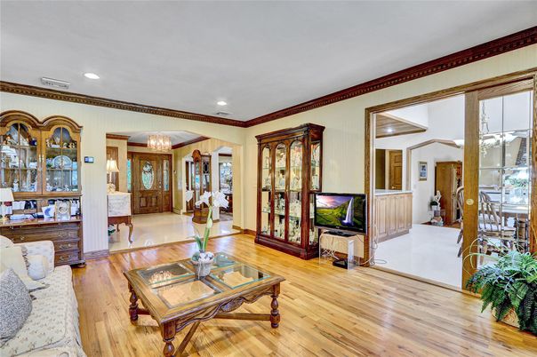 Chandelier, Interior, Living room, Recessed Lighting, Wood Texture Flooring