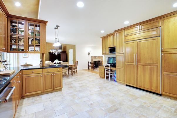 Dining room, Fireplace, Interior, Kitchen, Pendant Lights, Recessed Lighting, Stainless Steel Appliances