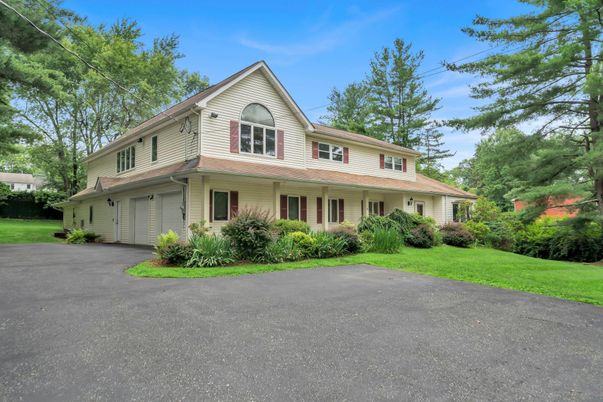 Attached, Exterior, Facade, Farmhouse
