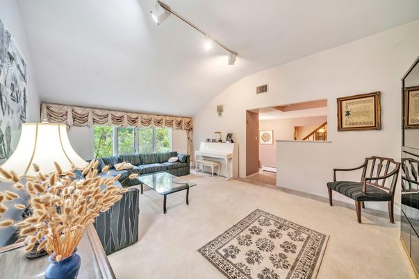 Interior, Living room, Piano