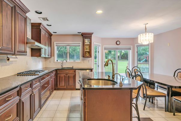 Dining room, Interior, Kitchen, Recessed Lighting