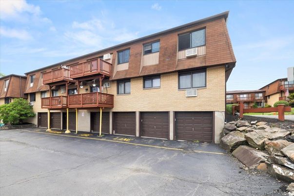 Attached, Exterior, Facade, Brick Facade, Rowhouse