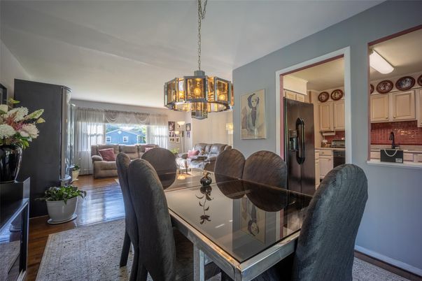 Chandelier, Dining room, Interior, Kitchen, Living room, Wood Texture Flooring