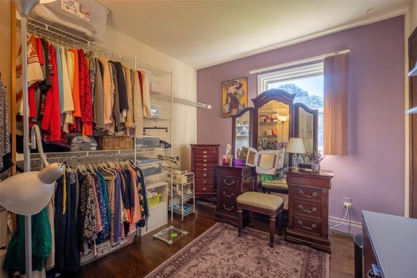 Interior, Walk-in Closets, Wood Texture Flooring