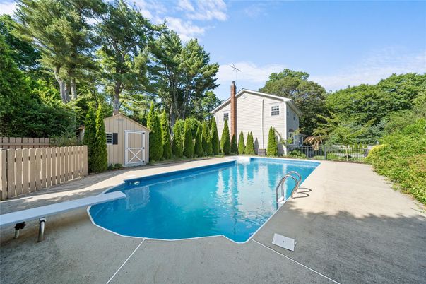 Exterior, Pool