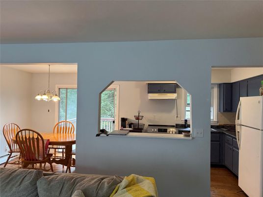 Dining room, Interior, Kitchen, Pendant Lights, Wood Texture Flooring