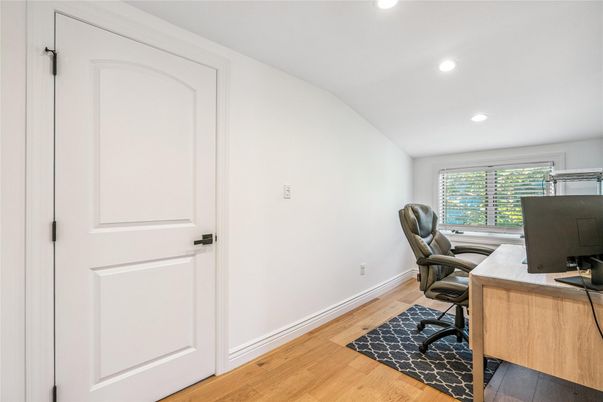 Home Office, Interior, Recessed Lighting, Wood Texture Flooring