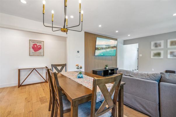 Chandelier, Dining room, Interior, Recessed Lighting, Wood Texture Flooring