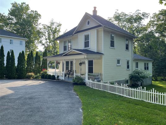 Backyard, Exterior, Facade, Queen Anne Victorian