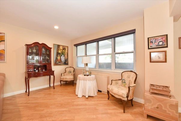 Interior, Recessed Lighting, Water, Wood Texture Flooring