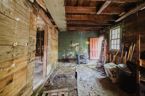 Empty room, Interior, Wooden Beams, Wooden Ceilings, Wooden Walls