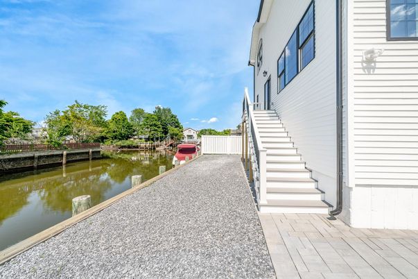 Exterior, Water