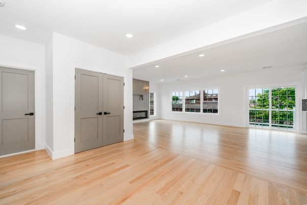 Empty room, Interior, Recessed Lighting, Wood Texture Flooring