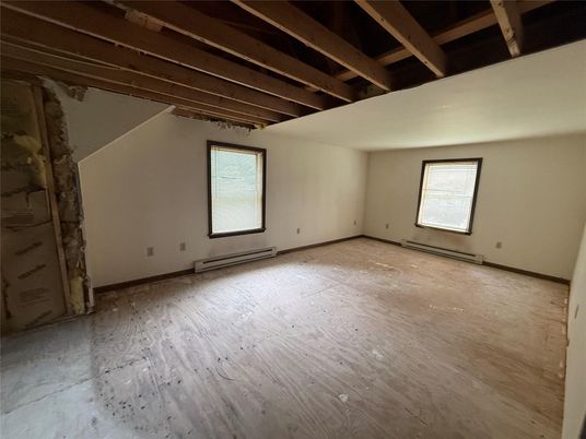 Empty room, Interior, Wooden Beams, Wooden Ceilings, Wood Texture Flooring