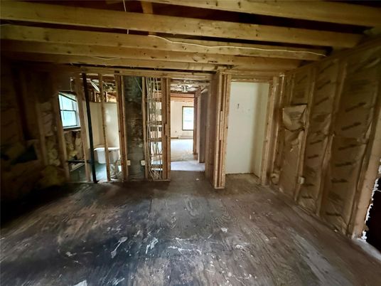 Empty room, Interior, Wooden Beams