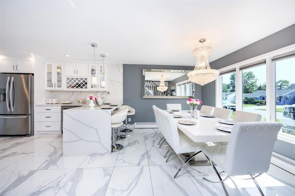 Chandelier, Dining room, Interior, Kitchen, Marble, Pendant Lights, Recessed Lighting