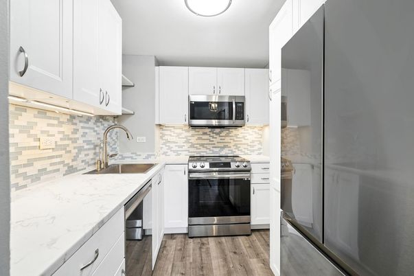 Interior, Kitchen, Stainless Steel Appliances, Wood Texture Flooring