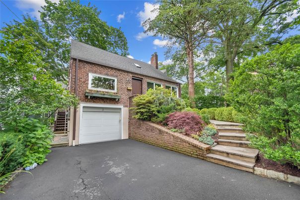 Attached, Exterior, Facade, Brick Facade, Cape Cod