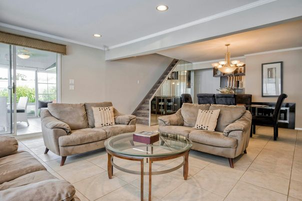 Chandelier, Dining room, Interior, Living room, Recessed Lighting