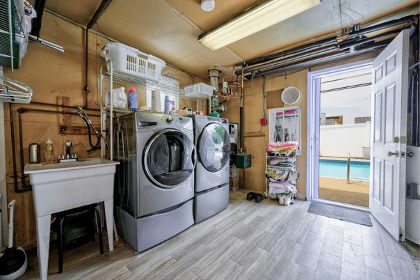 Interior, Washer