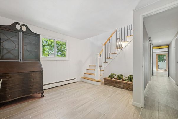 Interior, Pendant Lights, Recessed Lighting, Wood Texture Flooring