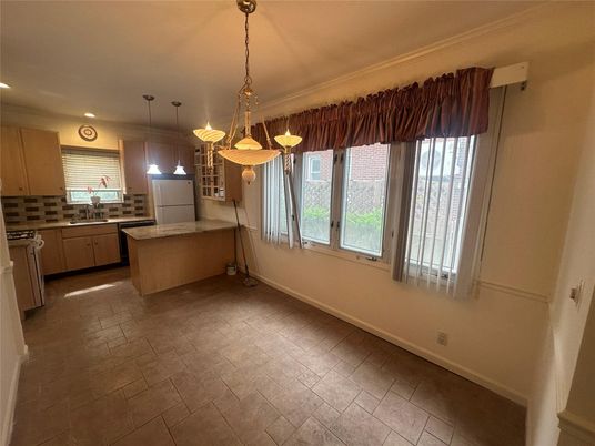 Interior, Kitchen, Pendant Lights, Recessed Lighting