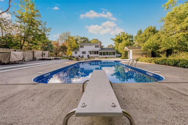Exterior, Pool