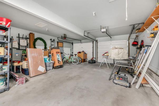 Garage, Interior