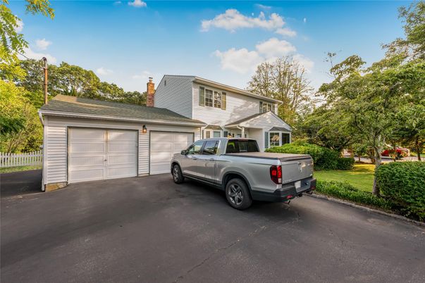 Detached Garage, Exterior