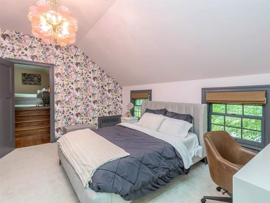 Bedroom, Interior, Pendant Lights