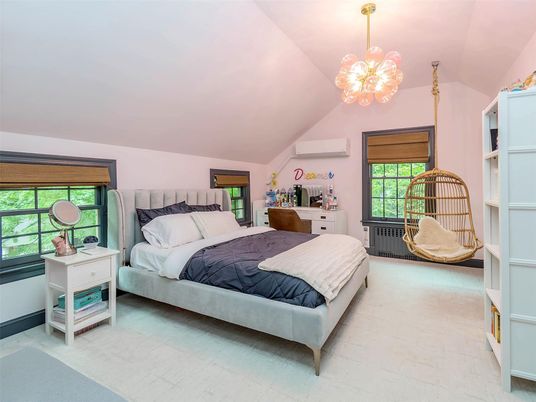 Bedroom, Interior, Pendant Lights