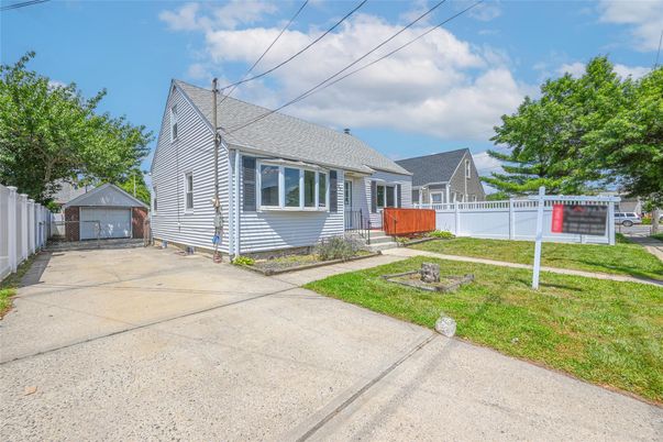 Backyard, Detached Garage, Exterior