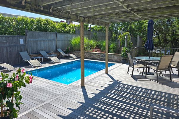 Exterior, Pool
