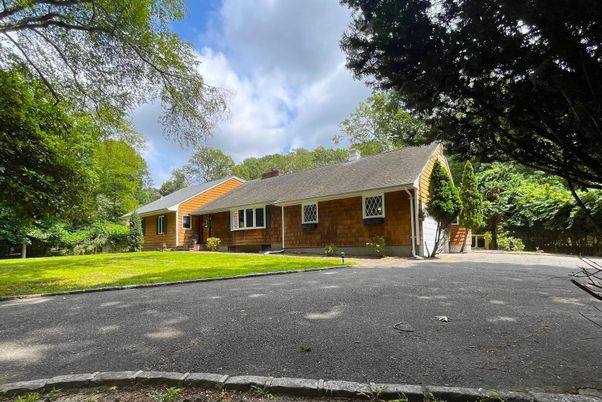 Exterior, Facade, Brick Facade, Cape Cod