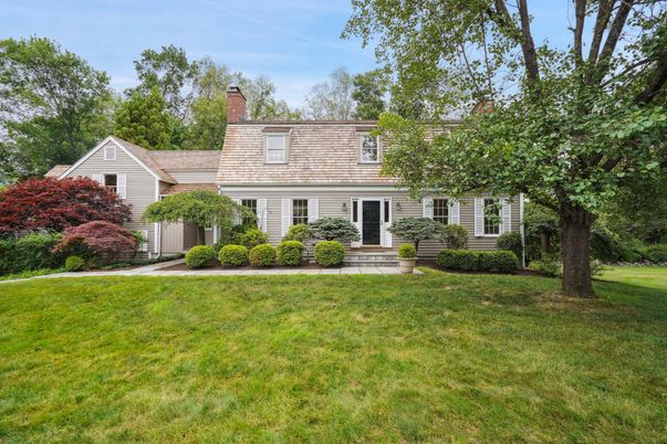 Backyard, Exterior, Facade, Cape Cod