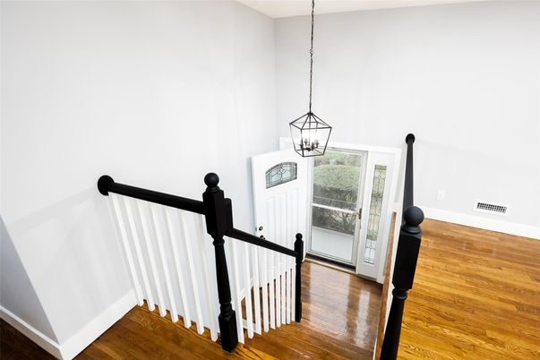 Interior, Pendant Lights, Wood Texture Flooring