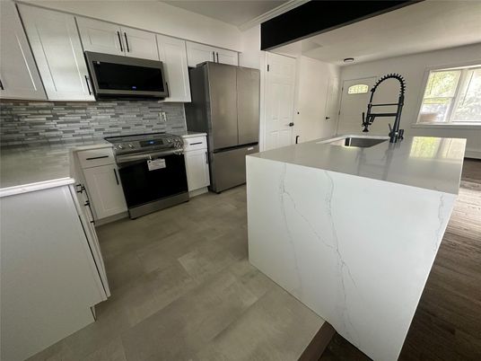 Interior, Kitchen, Stainless Steel Appliances, Wood Texture Flooring