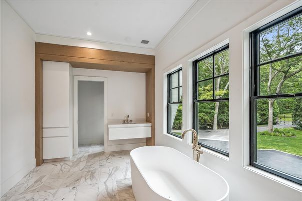Bathroom, Dual Sink Vanities, Free Standing Baths, Interior, Marble, Recessed Lighting