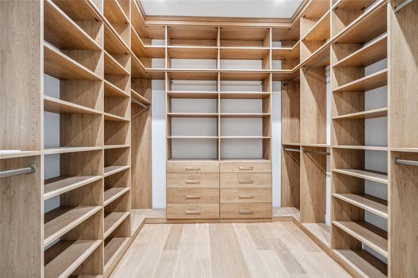 Interior, Walk-in Closets, Wood Texture Flooring