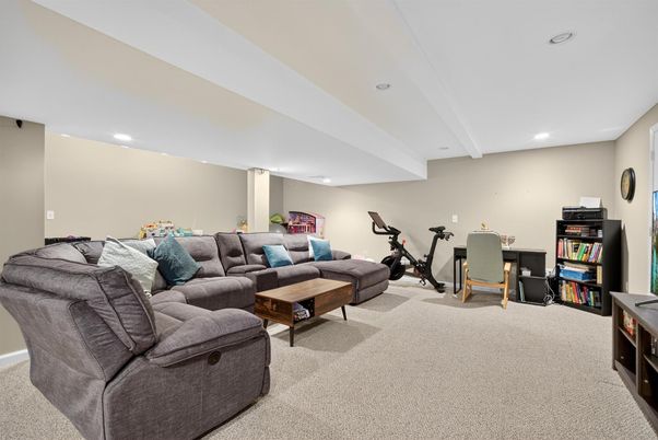 Fitness Equipment, Home Office, Interior, Living room, Recessed Lighting