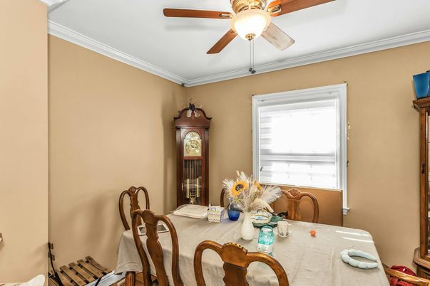 Dining room, Interior
