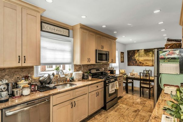 Dining room, Interior, Kitchen, Recessed Lighting, Stainless Steel Appliances