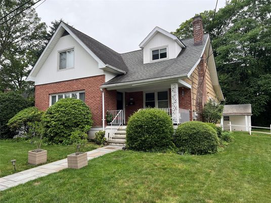 Exterior, Facade, Brick Facade, Farmhouse